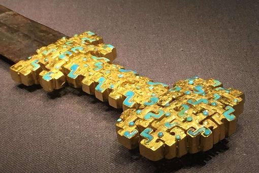 中国历史上最出名的宝剑有哪几个-其中一把由黄金打造