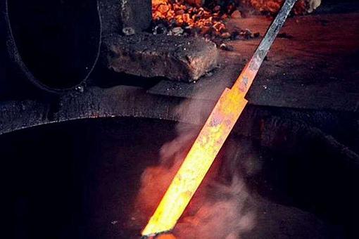 古代为什么私藏铠甲就定谋反-那些舞刀弄枪的反而不会-