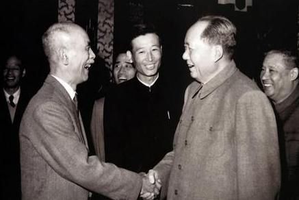 建国之后，主席为何主动放弃了对日本进行索赔，真相让人佩服