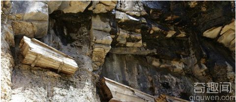 三峡悬棺的千古之谜，悬棺是怎么上悬崖的？