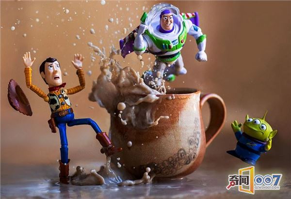 老爸把孩子玩具拍成像真人一样，上帝欠我个这样老爸