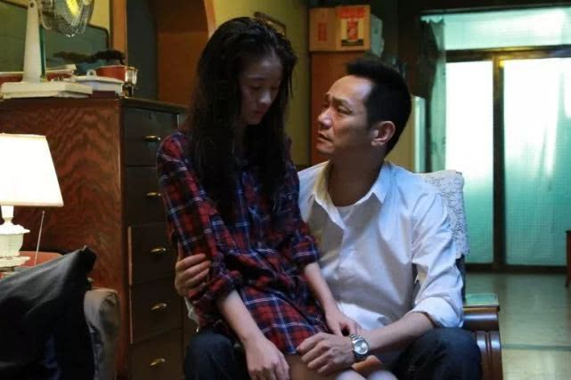 尘封五年终于上映！《狗十三》是一把刺痛中国家庭教育的匕首？