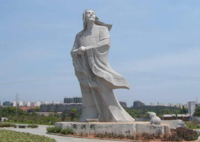 陶渊明为什么选择归隐，他真的是不想做官吗？其实事实并不是这样