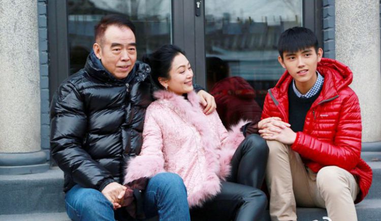 陈红嫁给陈凯歌亏大了？同是导演妻子，徐帆蒋雯丽比她美多了