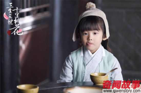 《三生三世十里桃花》阿离(张艺瀚饰演) 三生三世阿离VS楚乔传墨儿 谁才是终极神助攻能手_0