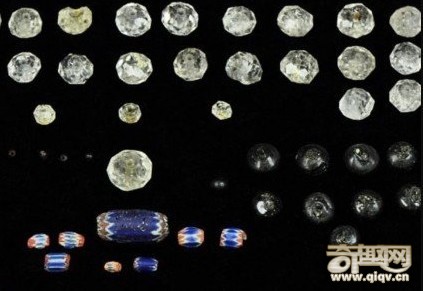 400年前沉船宝藏：大量金条银币