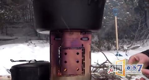 冰面上生火冰不融化,原来是有这神器