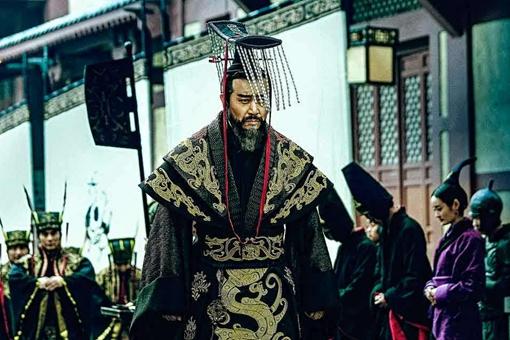 为何秦始皇九年就一统河山,曹操临死之前还是三国鼎立-