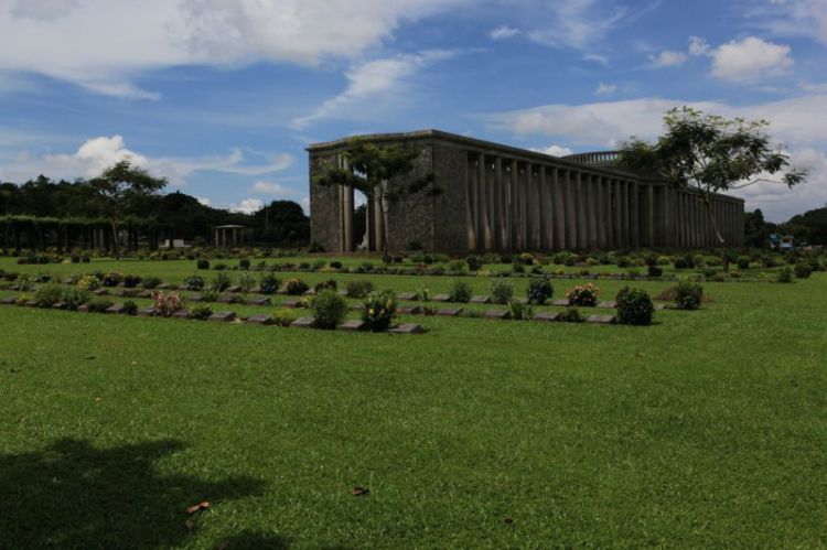 注意，缅甸涛建战争公墓中所葬不是远征军