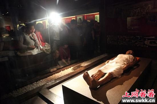 东方睡美人三千年不腐女尸"辛追夫人"