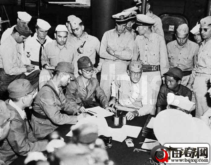 疯狂日军被美军俘虏后