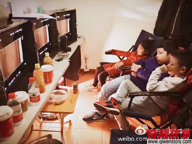 四年不见郭涛儿子石头，除了胖了以外，变化最大的是这个_0