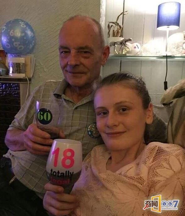 18岁少女爱上60岁看门人，画面不堪入目