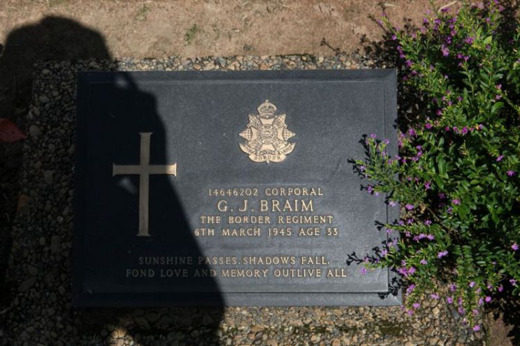 注意，缅甸涛建战争公墓中所葬不是远征军