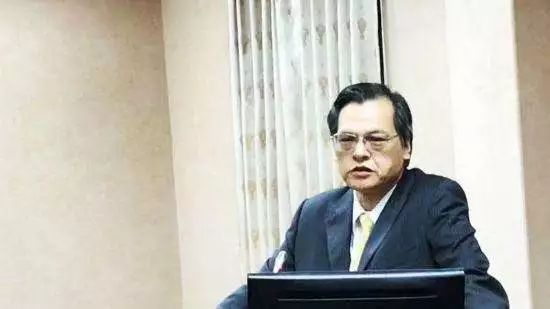 台湾陆委会为什么非挡着陈云林见连战？