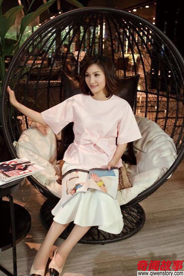 22岁瘫痪坐轮椅16年，湖南台唯一坐轮椅主持的人，至今没人愿娶！