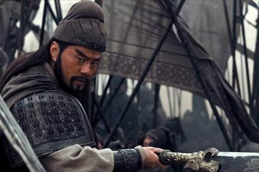 三英战吕布中,刘备到底有何作用-