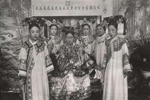 慈禧每天为什么要喝人奶-为什么对奶妈却非常残忍-