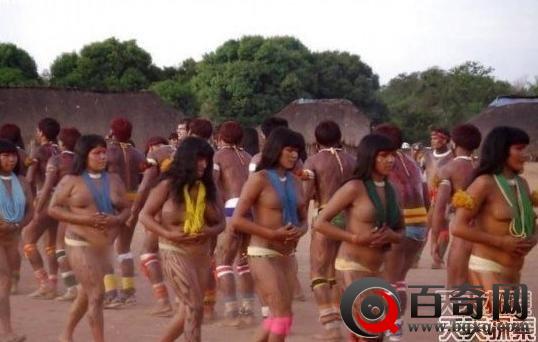 穿衣服不吉祥?乌干达让人不解的传统习俗