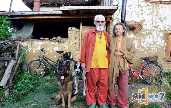 这个村庄本只有3人 他们组团来此隐居