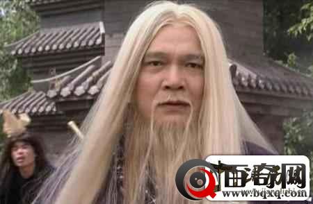 李青萝的养父是谁？李青萝的养父丁春秋简介