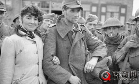 31张照片告诉你：女人如何改变世界