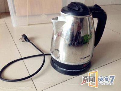 家有这电热壶千万别用了！危险