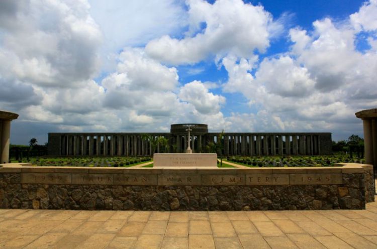 注意，缅甸涛建战争公墓中所葬不是远征军