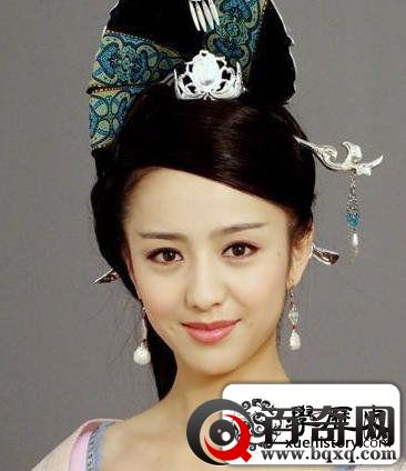 她美貌聪慧由宫女跃升皇后，竟因皇帝提到宫女两字大发雷霆？