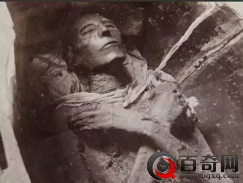 仍然悬而未解的十大谜团 日本海底远古建筑体