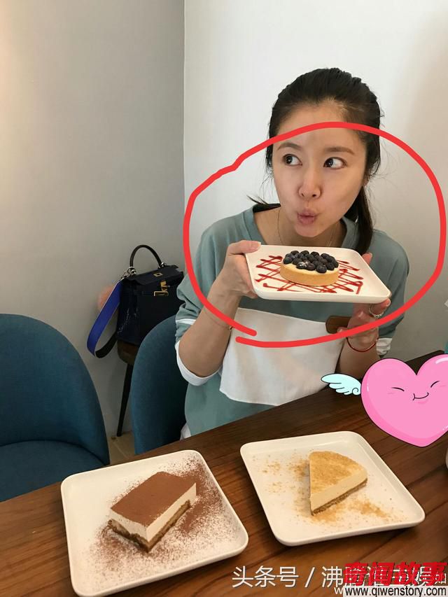 林心如素颜出镜孕肚却“消失”