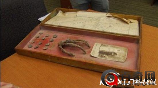 男子家中发现神秘盒龛 翻开瞬间被吓懵了!