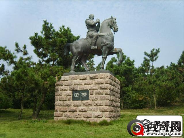 奇闻：有个壮士被皇帝征召回京，半路自杀，五百属下也跟随自杀