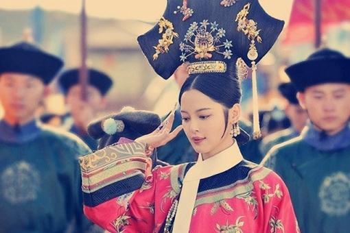 清代皇后妃嫔手指上为何要戴指甲套-是满族人的习惯吗-