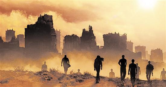 《移动迷宫3》登顶北美票房冠军 ，移到内地水土不服