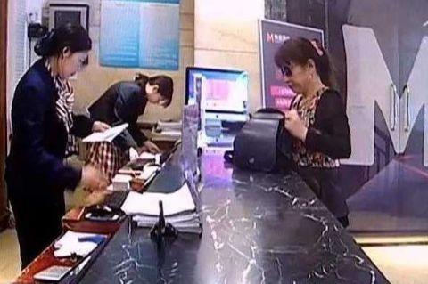 五旬女子宾馆约会62岁老头，接下来发生的是，让她吓破胆！