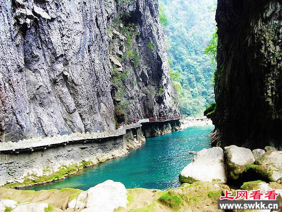 什么是喀斯特地貌 什么是鬼斧生工