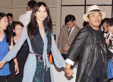 林志玲的新男友曝光 网友感叹一朵鲜花插在牛粪上