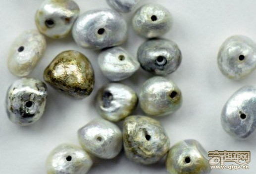 400年前沉船宝藏：大量金条银币