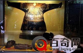 慈禧太后开棺的照片 慈禧太后性秘密 野史中的少女慈禧