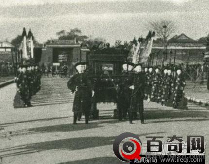 清皇陵中的三具女尸 专家当场吓傻