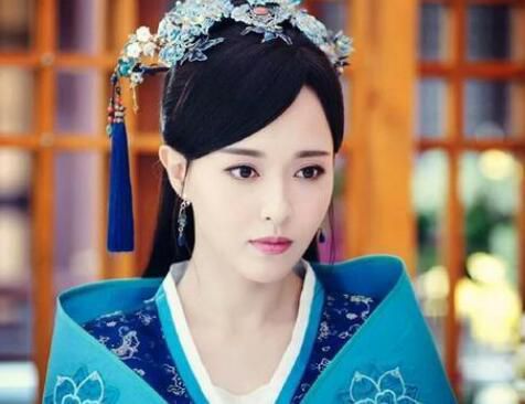 罗晋陪同唐嫣前往医院不是做产检，而是看鼻子去了