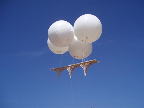 漂浮的桥 这种桥你敢走上去么