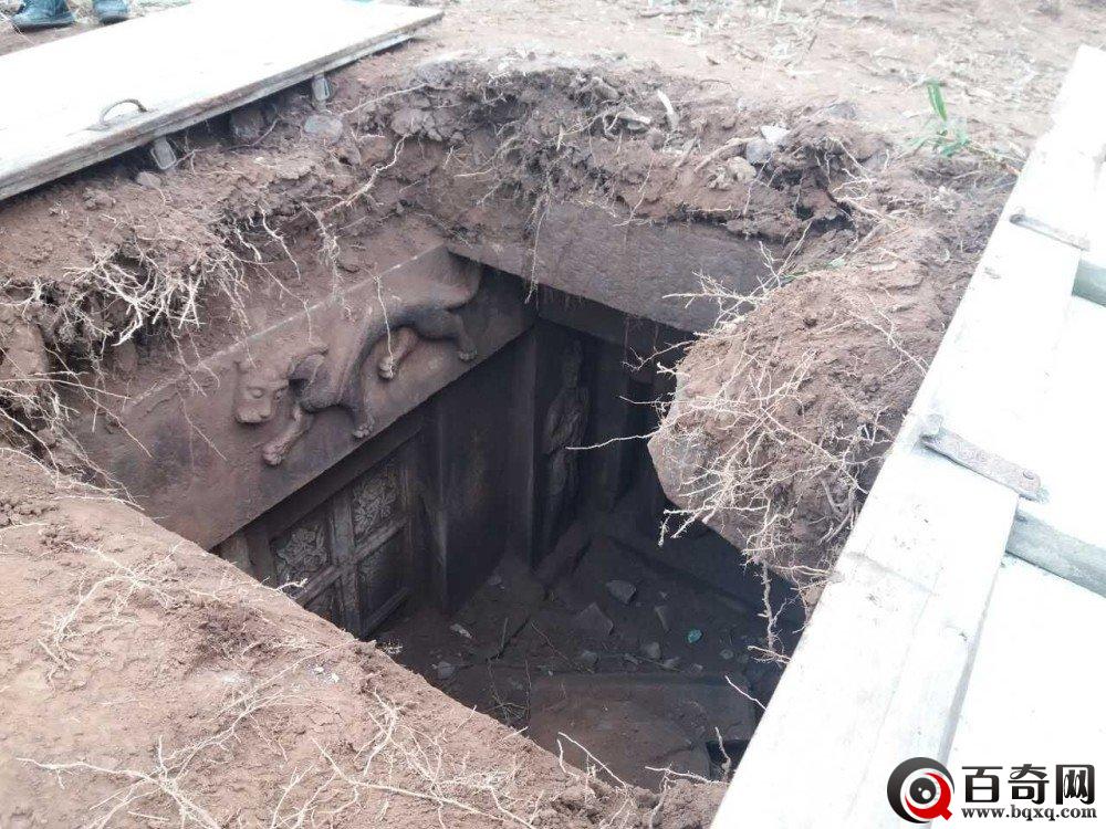 修房挖出南宋古墓 墓中石刻龙虎美女