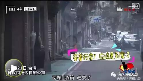 钟汉良终于被拍到和隐婚老婆同框，女儿萌萌哒，这次还要否认吗？_0