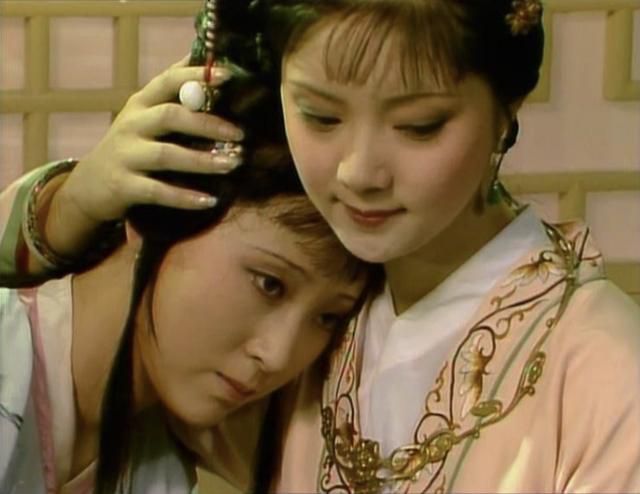 因贾宝玉的这句话，端庄的薛宝钗勃然大怒