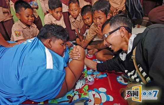 永远饥饿”的男孩