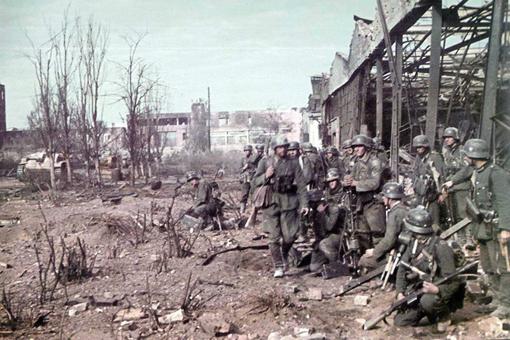 二战强大的德国为何在斯大林格勒战役结束后就无力回天了呢-