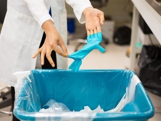 美男子发明全球首件“防屁内裤” 可过滤臭屁