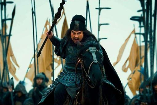 三英战吕布中,刘备到底有何作用-